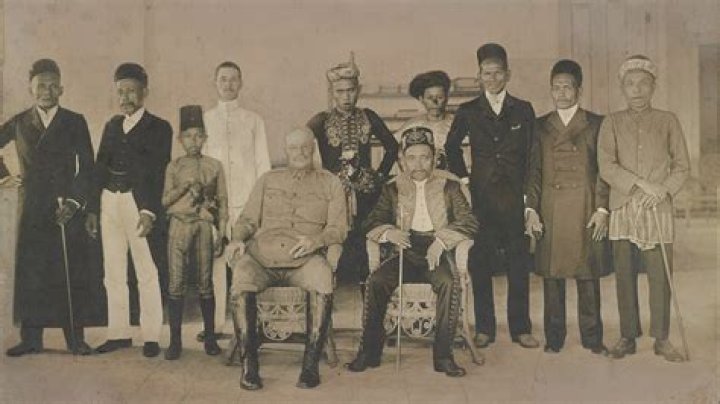 Are the philippines a us protectorate?