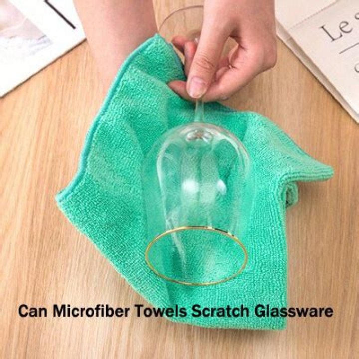 Can microfiber cloth scratch glass?