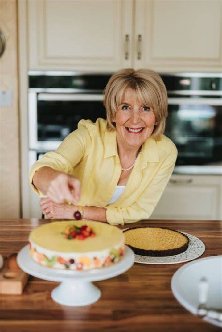 Did nancy win bake off?