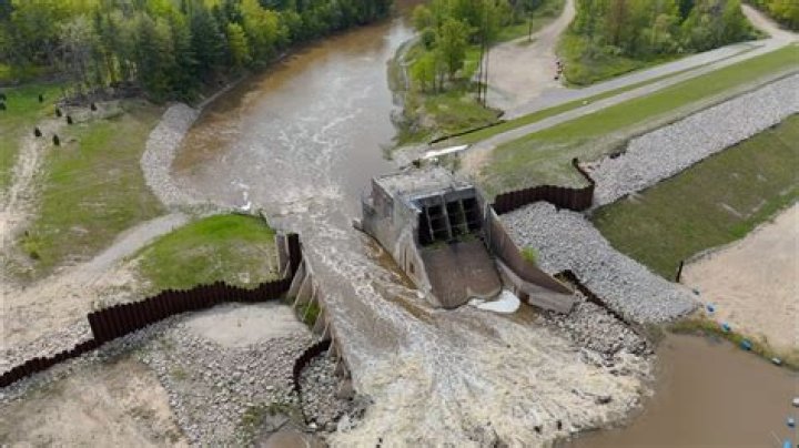 Did wixom lake drained?