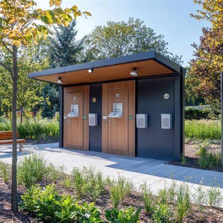 Does elysian park have bathrooms?