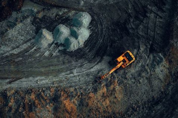 Does hecla mining pay dividends?