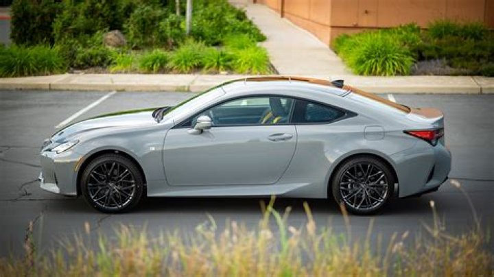 Does lexus rc f come in awd?