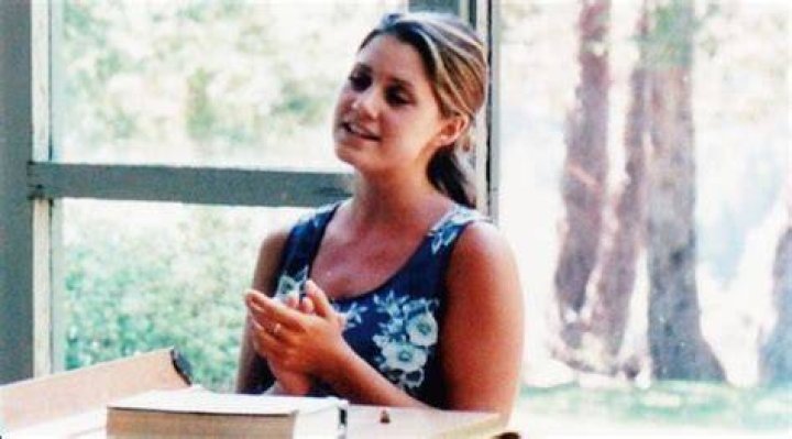 Does melissa camp die?