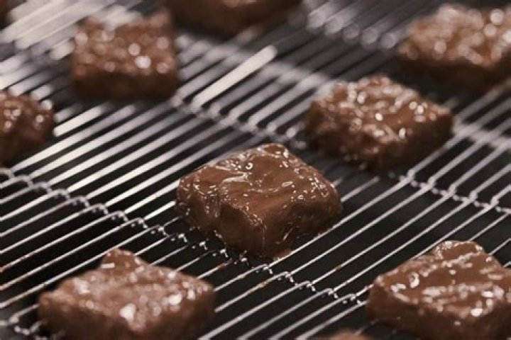 Does seized chocolate harden?