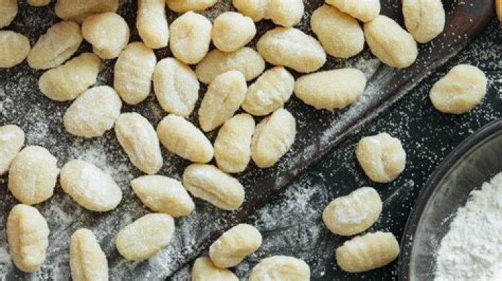 Should gnocchi dough rest?