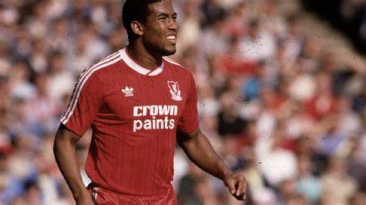 Were does john barnes live?