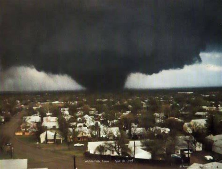 What's in effingham il?