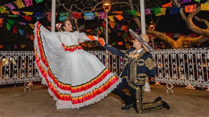 What is jarabe tapatio?