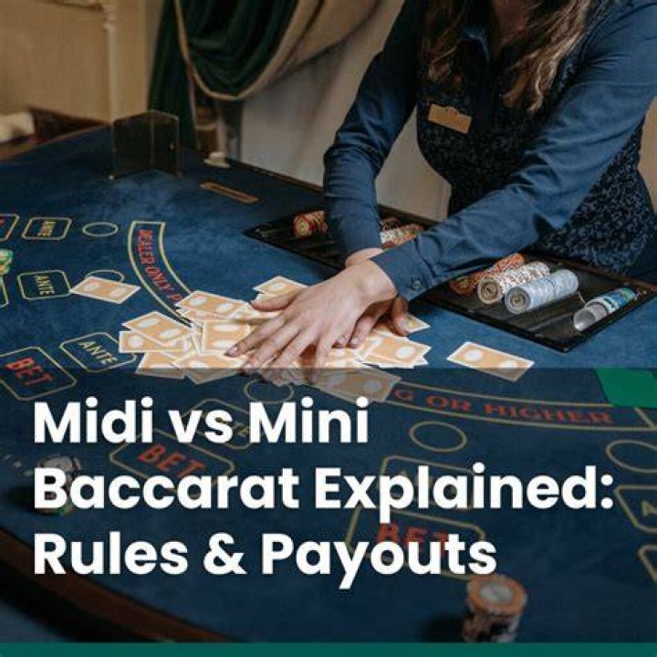 What is the difference between baccarat and mini baccarat?