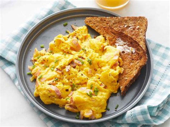 What is wrong with scrambled eggs super?