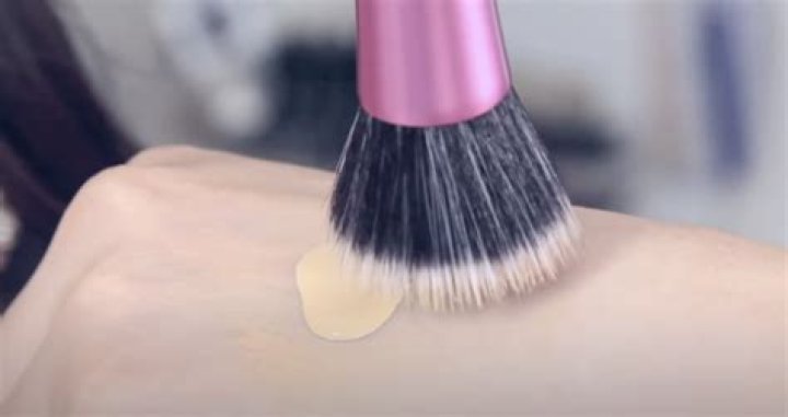 Whats a stipple brush?