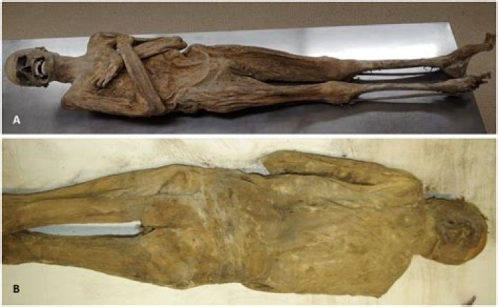 When was the first person mummified?