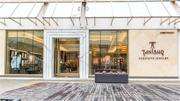When will tanishq stores open?