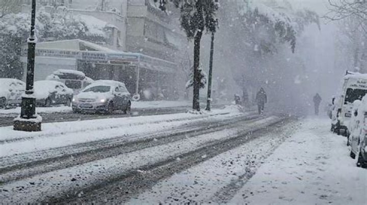 Where do snowstorms happen?