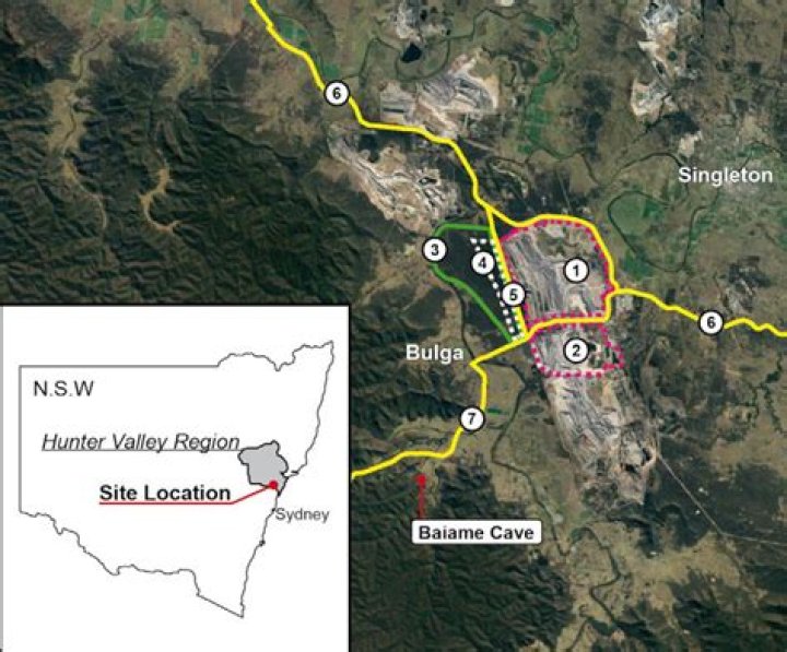 Where is baiame cave located?