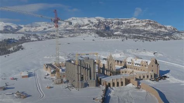 Who leads a monastery?