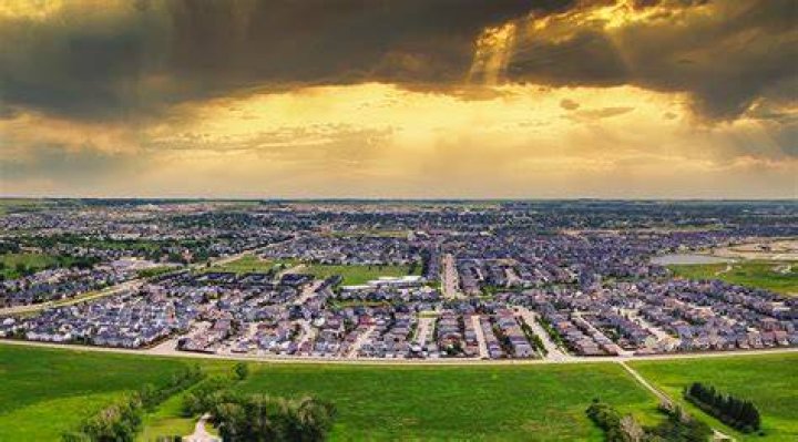 Why live in airdrie?