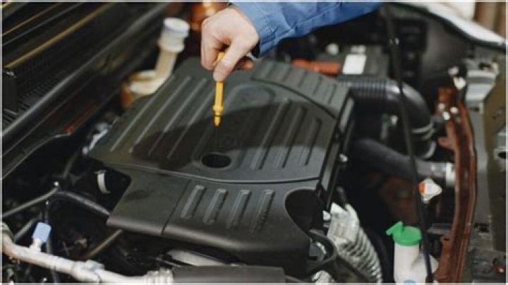 Will adding oil stop engine knock?